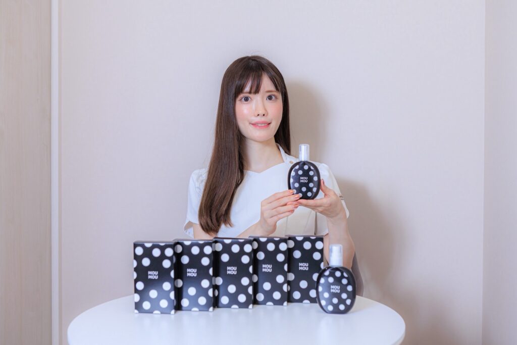 育毛剤について解説する山崎香名先生